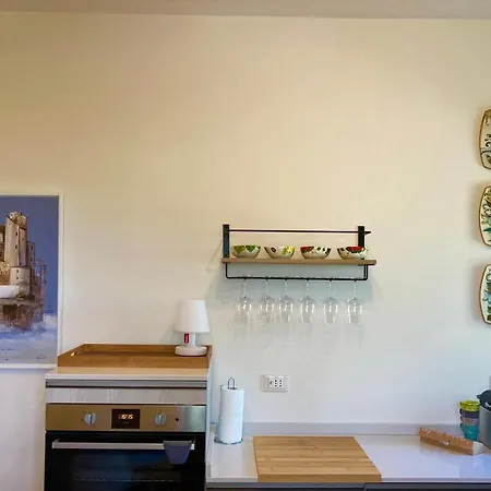 Grove Cottage: Immersed In Nature & Close To Town Vakantiehuis