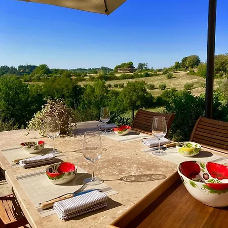 Grove Cottage: Immersed In Nature & Close To Town Dom wakacyjny *