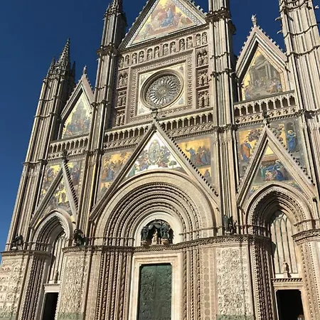 Grove Cottage: Immersed In Nature & Close To Town Dom wakacyjny