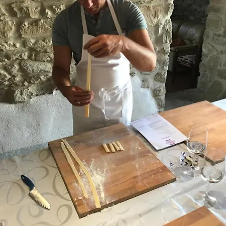 Dom wakacyjny Grove Cottage: Immersed In Nature & Close To Town *