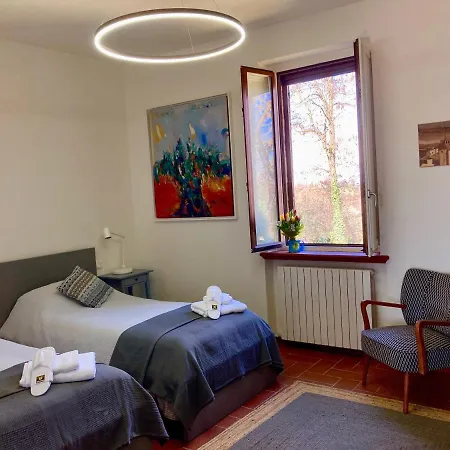 Grove Cottage: Immersed In Nature & Close To Town Semesterbostad *