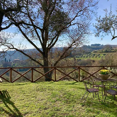 Grove Cottage: Immersed In Nature & Close To Town Dom wakacyjny