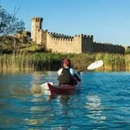 Grove Cottage: Immersed In Nature & Close To Town Dom wakacyjny *