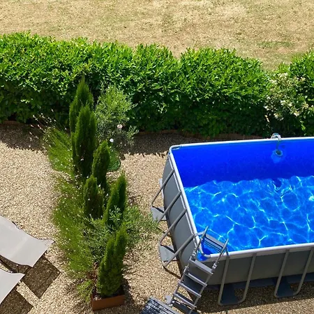 Vakantiehuis Grove Cottage: Immersed In Nature & Close To Town *